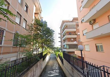 EUR MAGLIANA TRILOCALE ARREDATO Con BALCONE