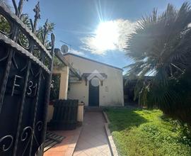 VILLA A SCHIERA A CASSANO ALLO IONIO