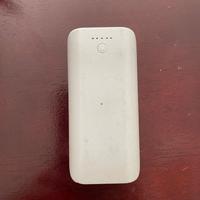 Powerbank 5000mAh con 2 uscite USB e luce LED