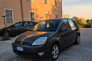 Ford fiesta Motore 1.4 tdi  neopatentati 