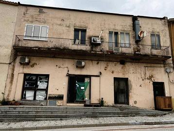 Immobile in asta di 201 m² con più di 5 locali a T