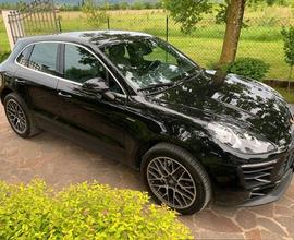 PORSCHE Macan - 2015