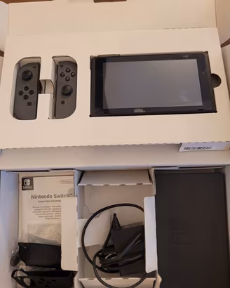 Nintendo Switch unpatched v1 32 GB, dock, 3 joycon