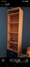 Libreria con 4 cassetti. Come nuova. P