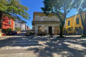 VILLA SINGOLA A PESARO