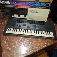 pianola Yamaha 