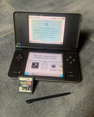 Nintendo DSi XL con POKÉMON PERLA