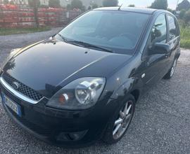 FORD Fiesta anno 2008 neopatentati come nuova