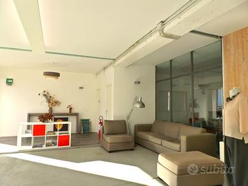 Ufficio in coworking con parcheggio