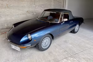 Alfa Romeo Spider duetto