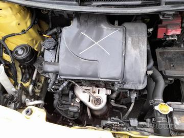 SEMIASSE ANT. DX. TOYOTA YARIS (JAPAN) «II» (2006)