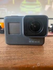 GoPro Hero 5 black con accessori