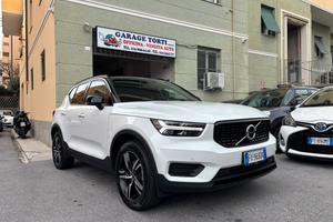 Volvo XC40 T3 R-design PREZZO REALE UNIPROPRIETARI