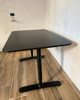 scrivania da ufficio BEKANT IKEA