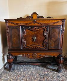 Mobile basso antico in legno