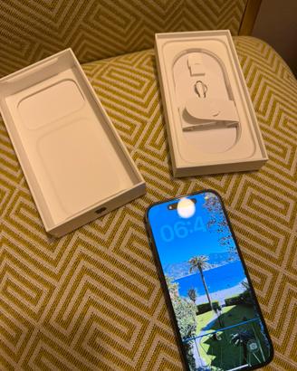 IPhone 14 Pro viola scuro 128 gb con accessori