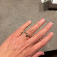 Anello solitario oro bianco 18 ct mod Valentino