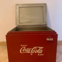 Contenitore coca cola vintage più orologio