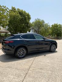 Stelvio 2.2 Q4 Executive