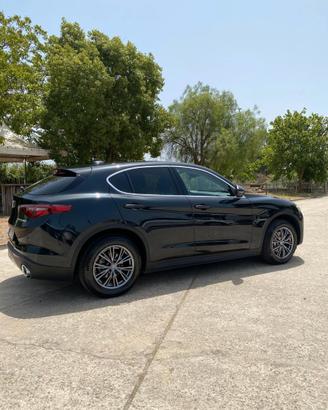 Stelvio 2.2 Q4 Executive