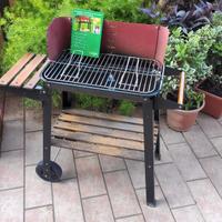 Barbecue con carrello