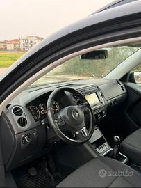  Volkswagen Tiguan  2014