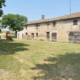 Rudere con ampio terreno, N/348