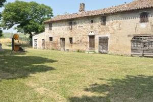 Rudere con ampio terreno, N/348