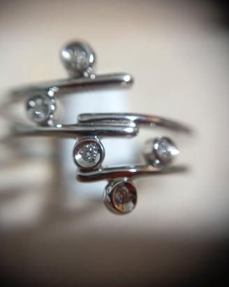 Anello oro bianco e diamanti