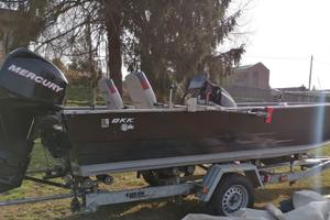 Canadian 560 Fishing Edition Full Optional