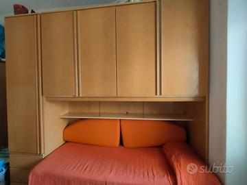 Armadio in legno