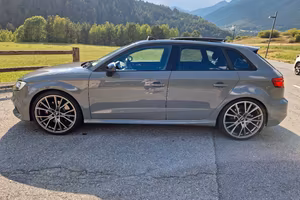  Audi S3 