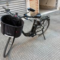 e-bike elettrica Kalkhoff city bike nera