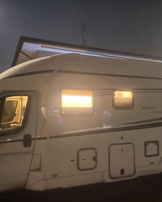 Burstner lyseo privileg 727g