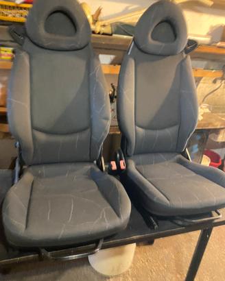 Sedili e pannelli smart 450