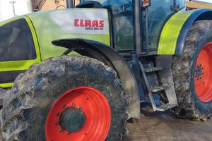 Trattore CLAAS