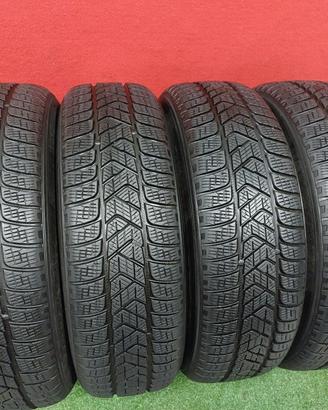 215 65 17 Gomme Invernali 90% Pirelli 215 65R17