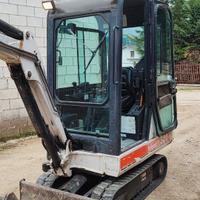 Escavatore bob cat 320 16 ql