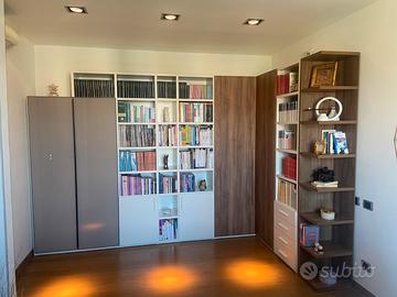 Studio completo libreria e scrivania