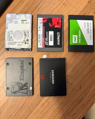 Varie ssd e un hdd