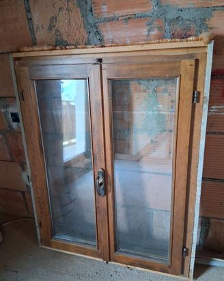 Finestra in legno massiccio