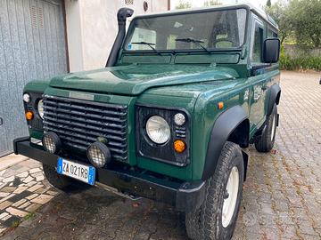 Land Rover defender td5 6 posti