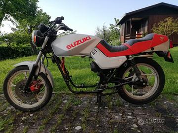 Suzuki GS 550 Katana