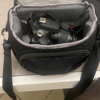 Macchina fotografica Canon EOS 2000D