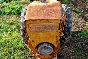 Pasquali 946 con fresa, aratro, solcatore, carro