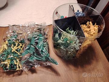 soldatini di plastica