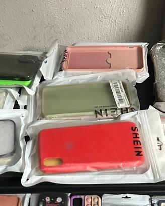Lotto cover iPhone X – Tutte ottime