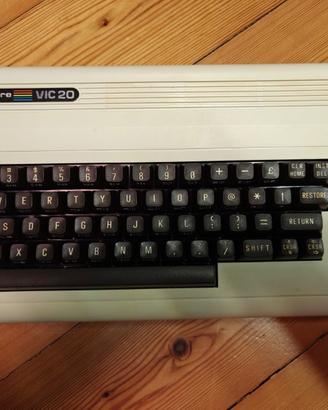 Commodore VIC-20 Tastiera