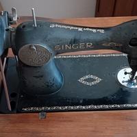 Macchina da cucire SINGER d'epoca