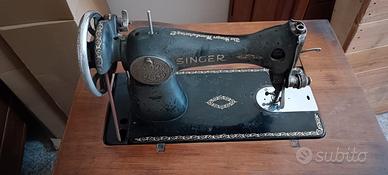 Macchina da cucire SINGER d'epoca